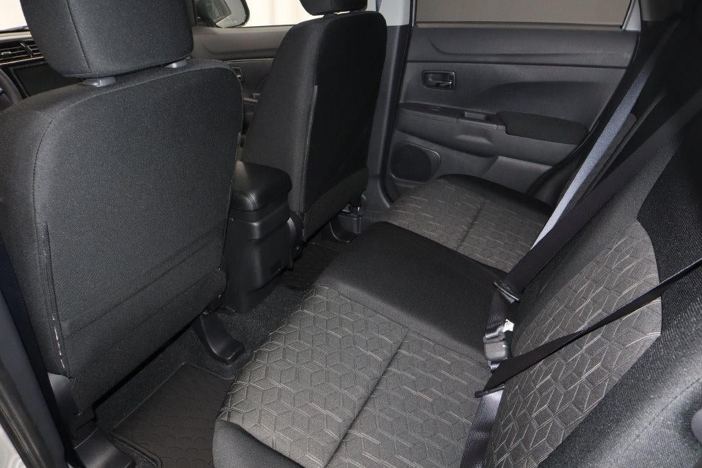 2027 Mitsubishi Outlander Sport ES