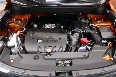2027 Mitsubishi Outlander Sport SE