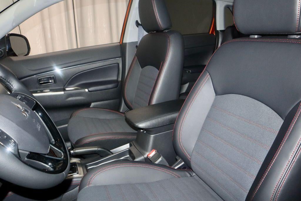 2027 Mitsubishi Outlander Sport SE