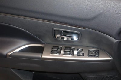 2027 Mitsubishi Outlander Sport SE