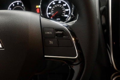 2027 Mitsubishi Outlander Sport SE