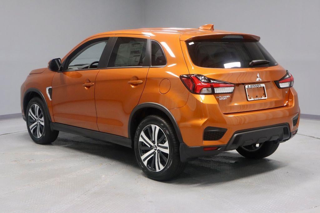 2027 Mitsubishi Outlander Sport SE
