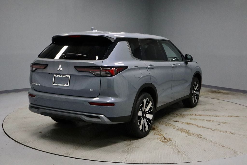 2026 Mitsubishi Outlander SE