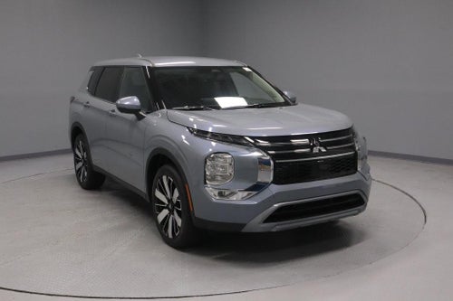 2026 Mitsubishi Outlander SE