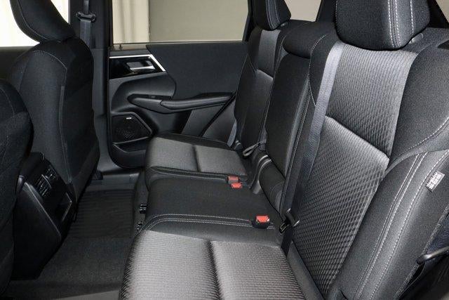 2026 Mitsubishi Outlander ES