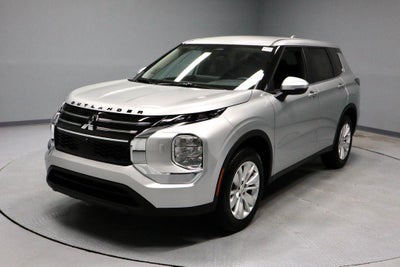 2026 Mitsubishi Outlander ES