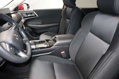 2026 Mitsubishi Outlander ES