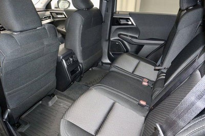 2026 Mitsubishi Outlander ES