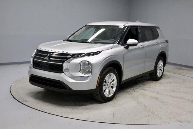 2026 Mitsubishi Outlander ES