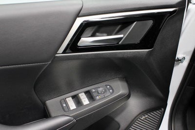 2026 Mitsubishi Outlander LE
