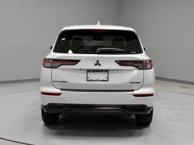 2026 Mitsubishi Outlander LE