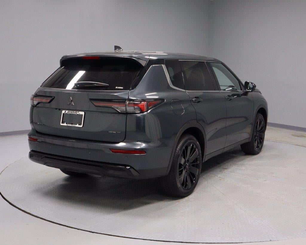 2026 Mitsubishi Outlander LE