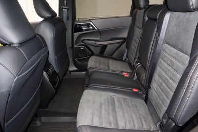 2026 Mitsubishi Outlander LE