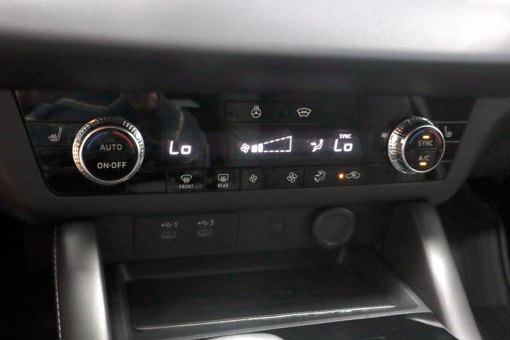 2026 Mitsubishi Outlander LE