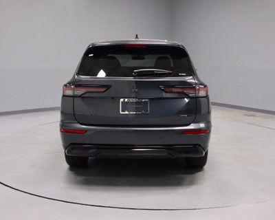 2026 Mitsubishi Outlander LE