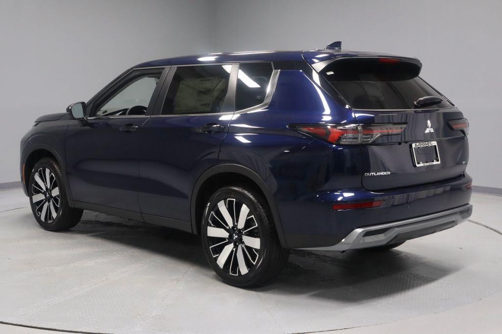 2026 Mitsubishi Outlander SE