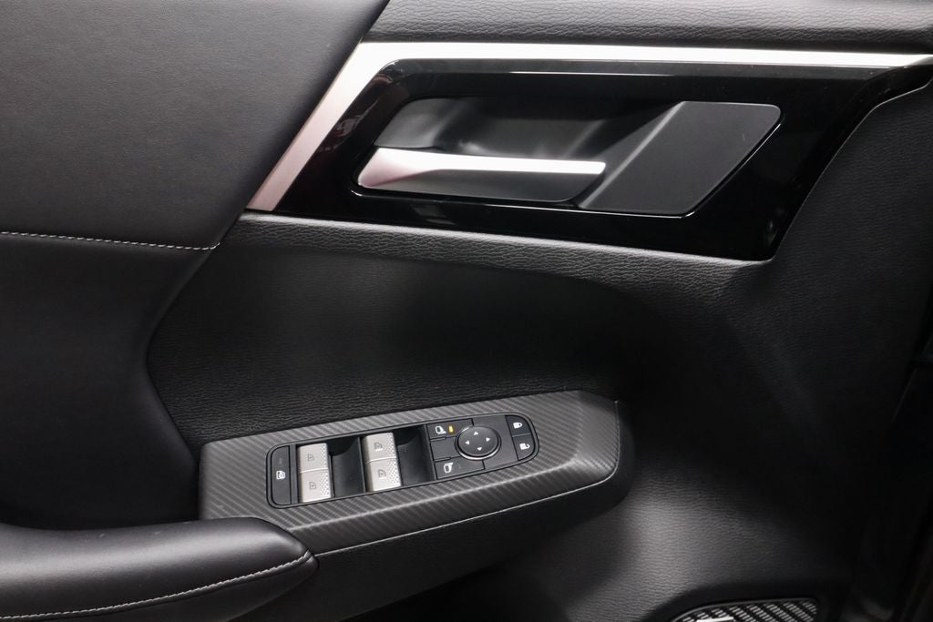 2026 Mitsubishi Outlander LE