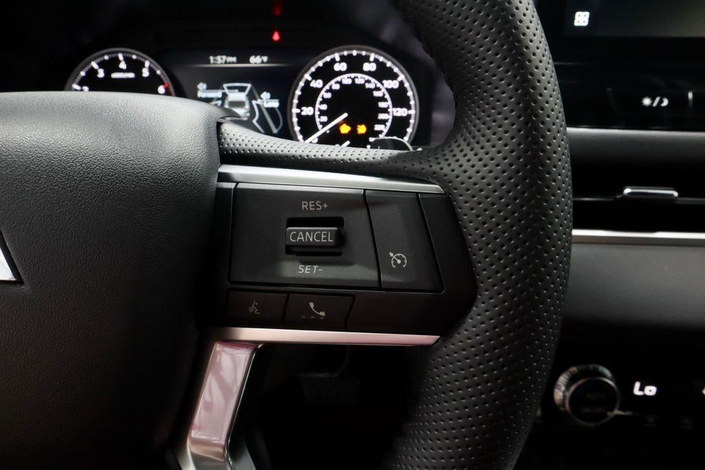 2026 Mitsubishi Outlander LE