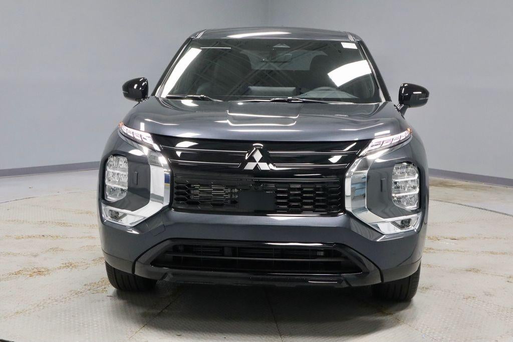 2026 Mitsubishi Outlander LE