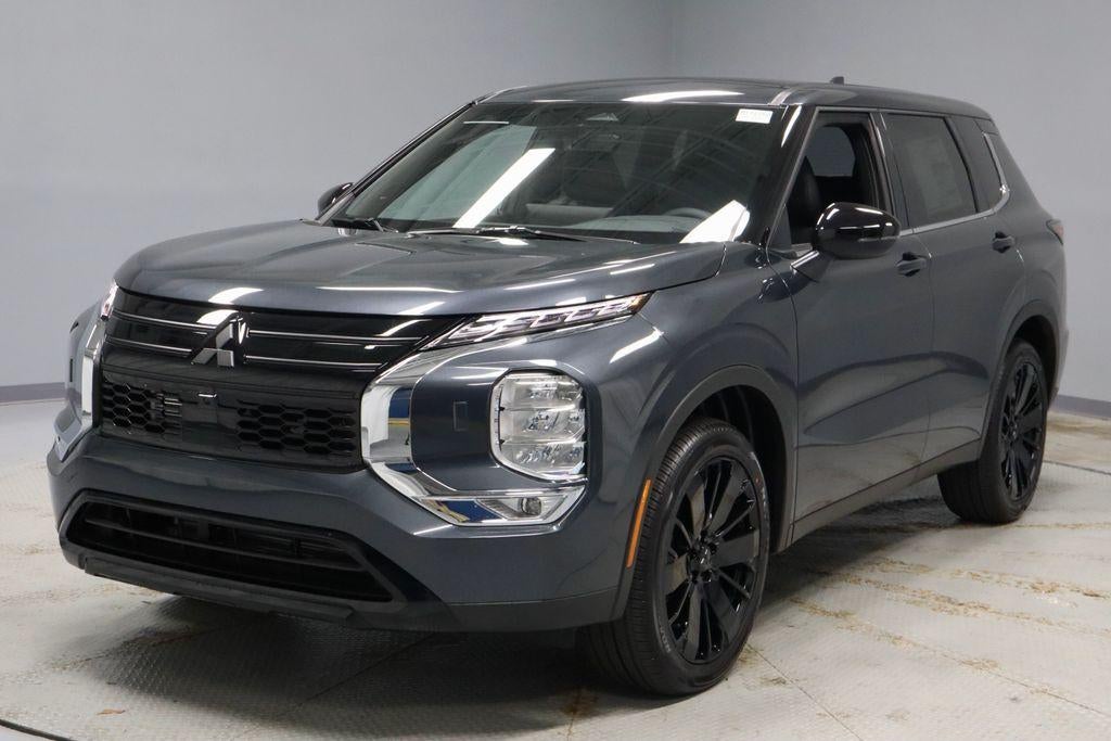 2026 Mitsubishi Outlander LE
