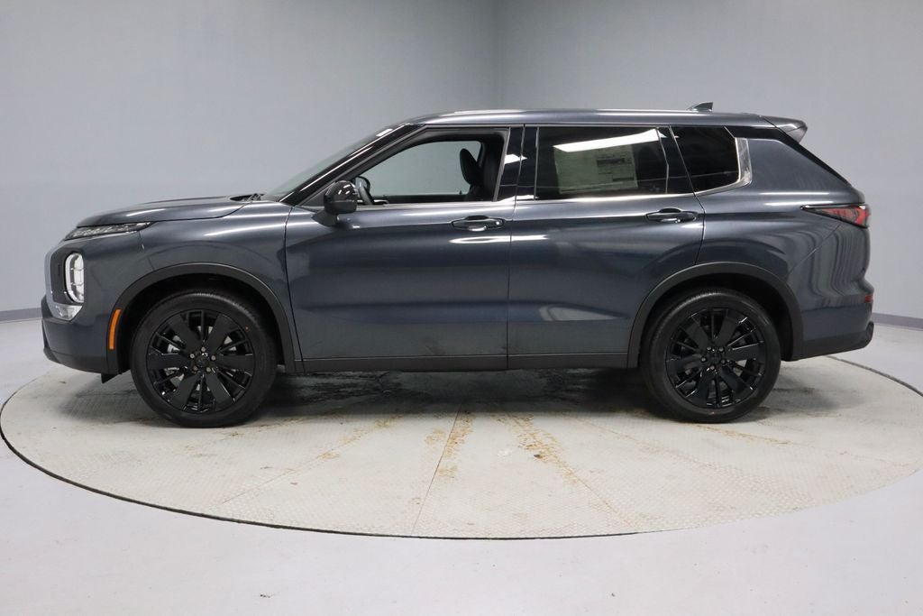 2026 Mitsubishi Outlander LE