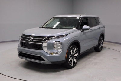 2026 Mitsubishi Outlander SE