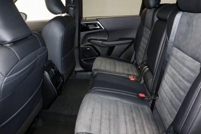2026 Mitsubishi Outlander LE