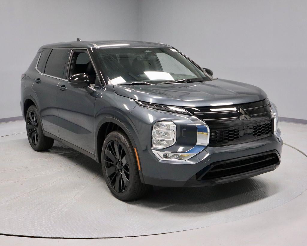 2026 Mitsubishi Outlander LE