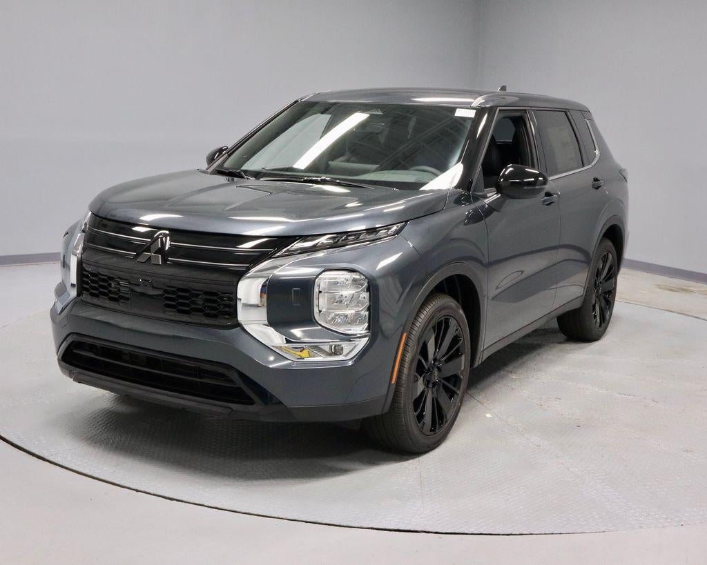 2026 Mitsubishi Outlander LE