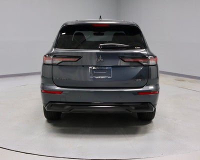 2026 Mitsubishi Outlander LE