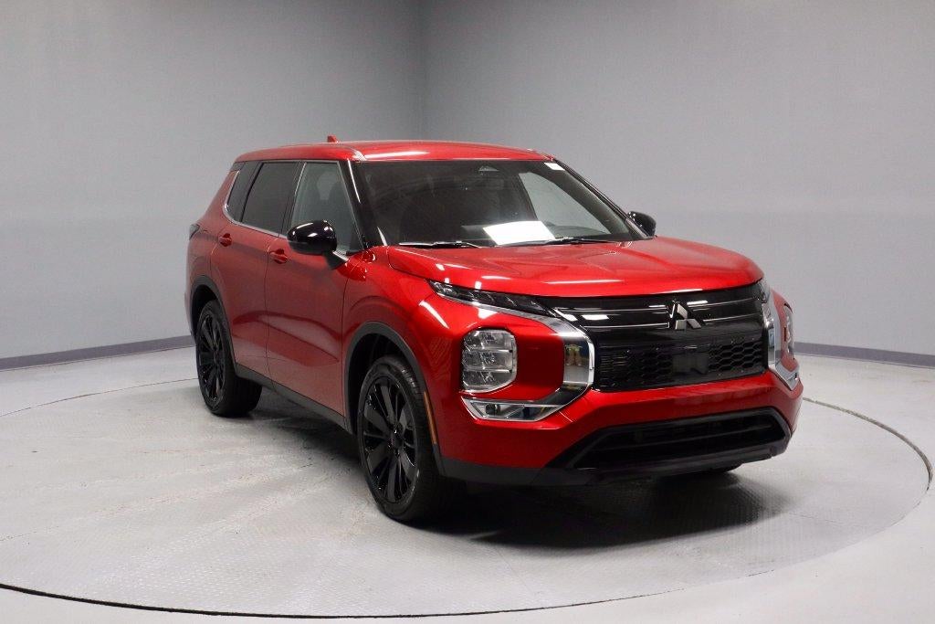 2026 Mitsubishi Outlander LE