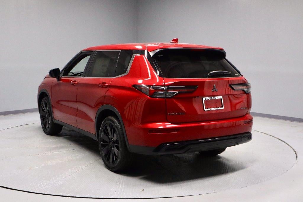 2026 Mitsubishi Outlander LE