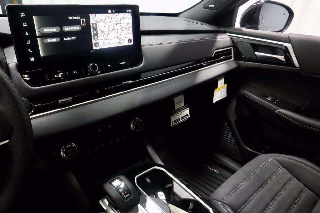 2026 Mitsubishi Outlander LE