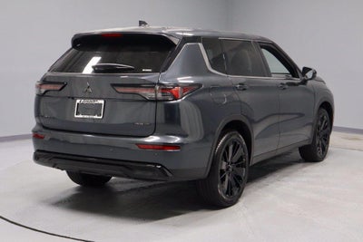 2026 Mitsubishi Outlander LE