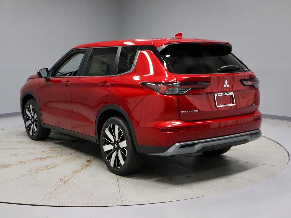 2026 Mitsubishi Outlander SE