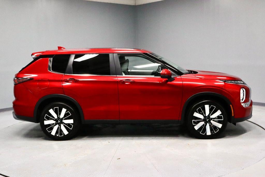2026 Mitsubishi Outlander SE
