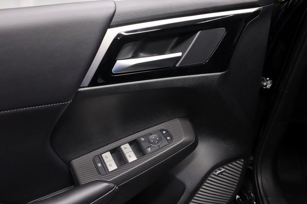 2026 Mitsubishi Outlander LE