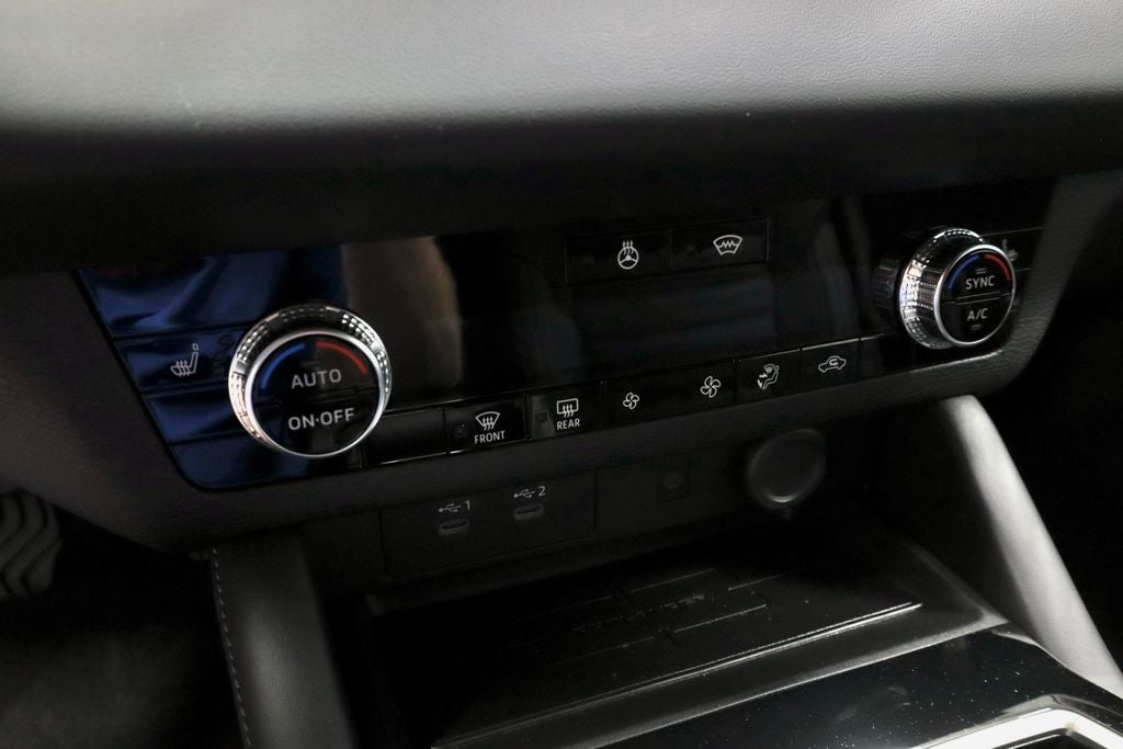 2026 Mitsubishi Outlander LE