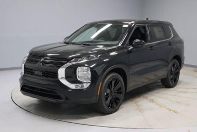 2026 Mitsubishi Outlander LE