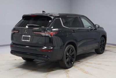 2026 Mitsubishi Outlander LE