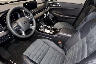 2026 Mitsubishi Outlander SE