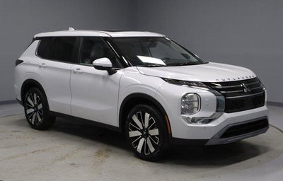 2026 Mitsubishi Outlander SE