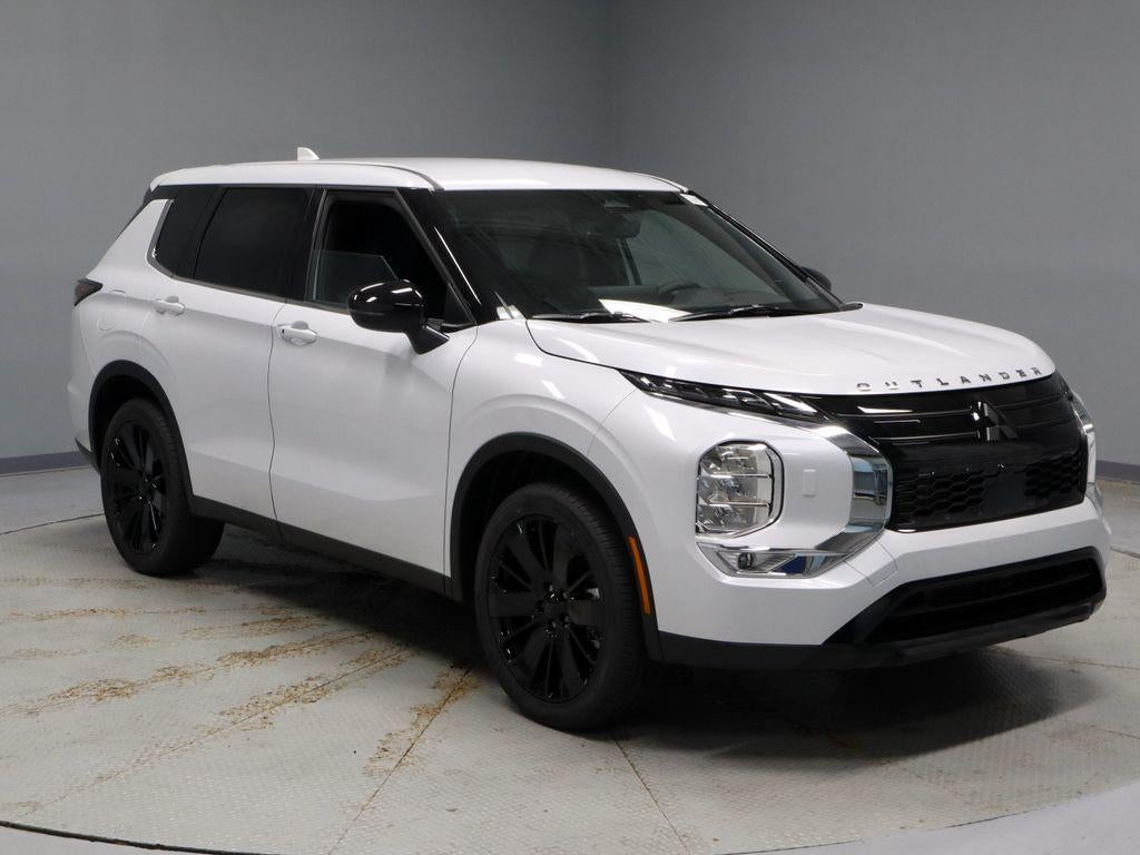 2026 Mitsubishi Outlander LE