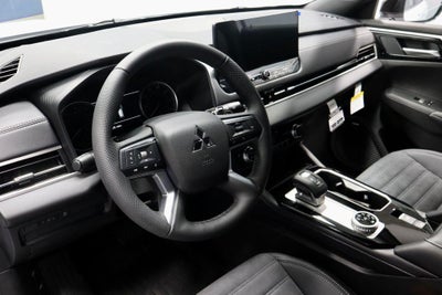 2026 Mitsubishi Outlander LE
