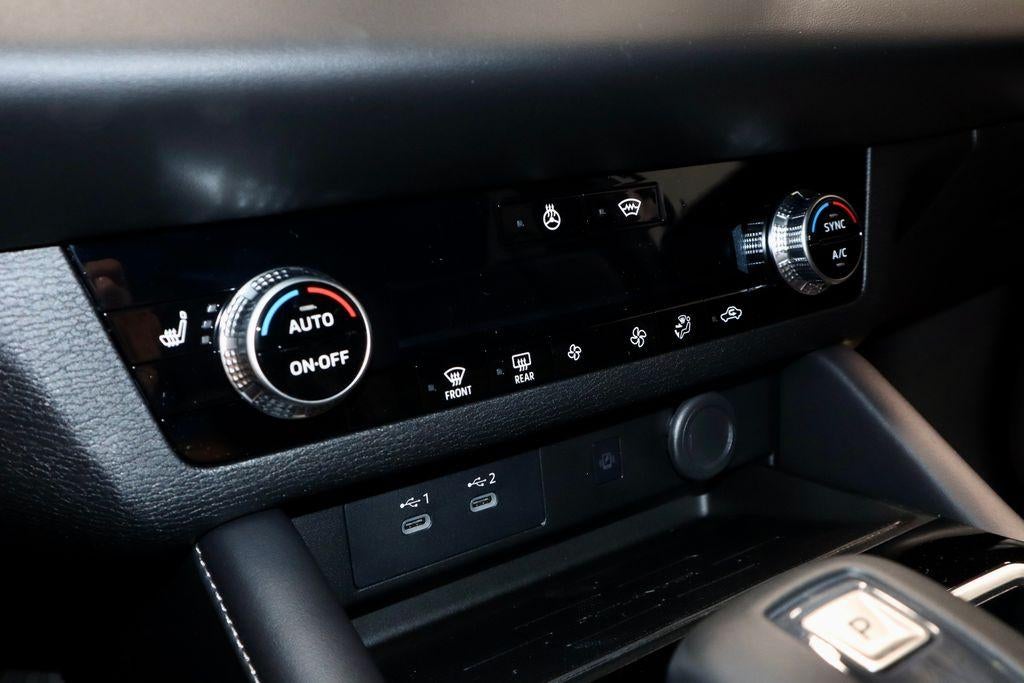 2026 Mitsubishi Outlander LE