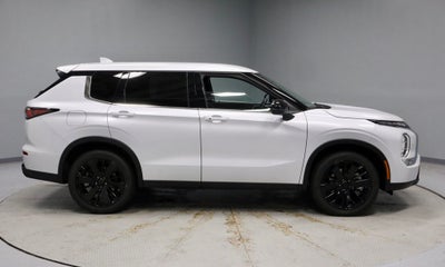2026 Mitsubishi Outlander LE