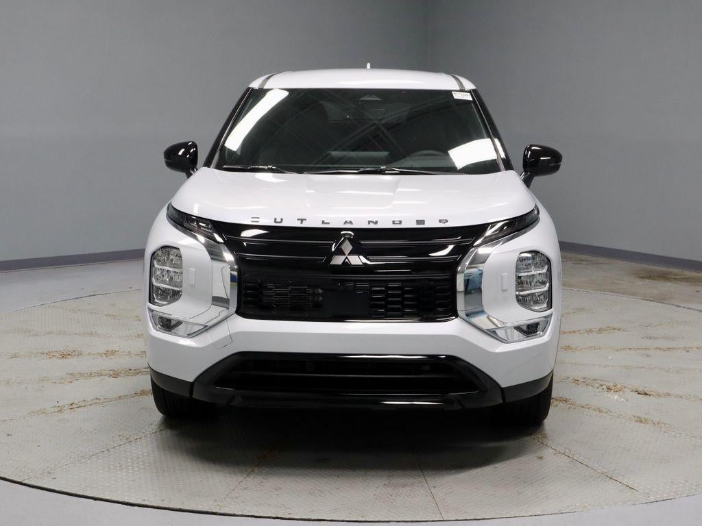 2026 Mitsubishi Outlander LE