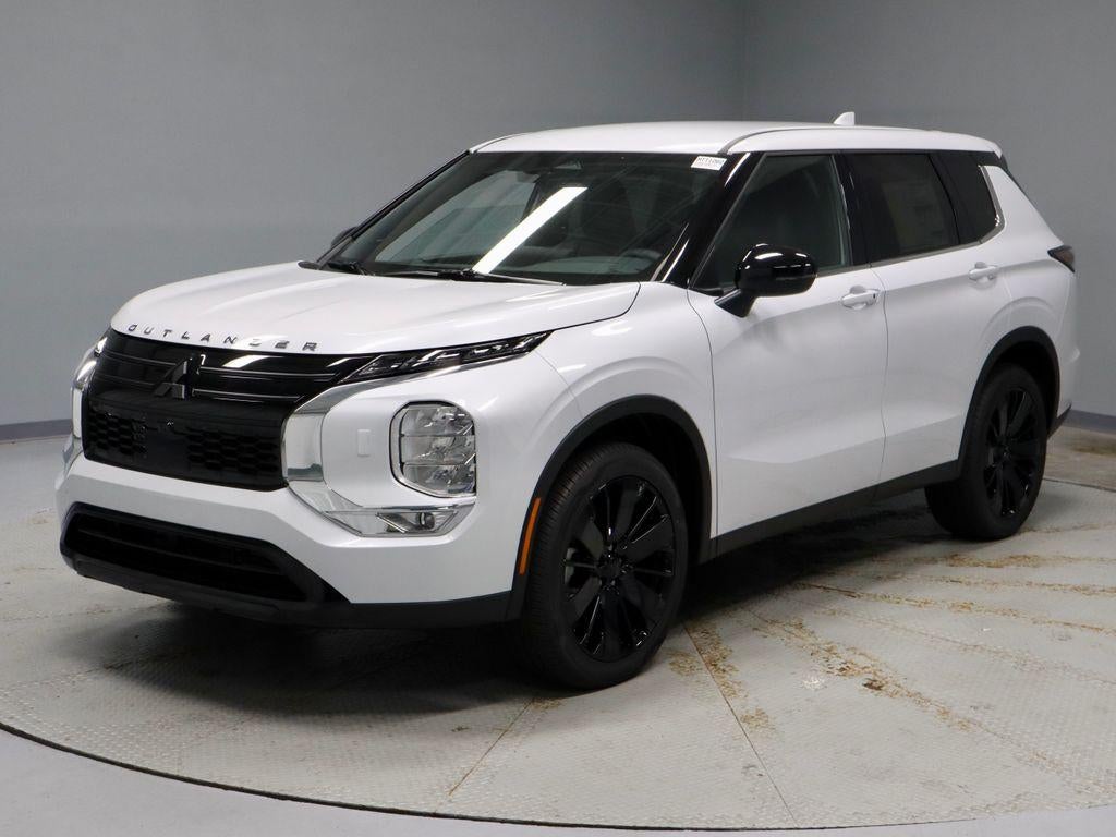 2026 Mitsubishi Outlander LE