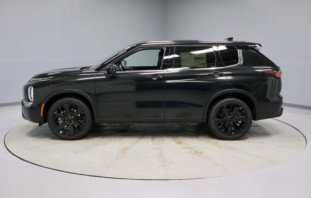 2026 Mitsubishi Outlander LE