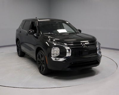2026 Mitsubishi Outlander LE